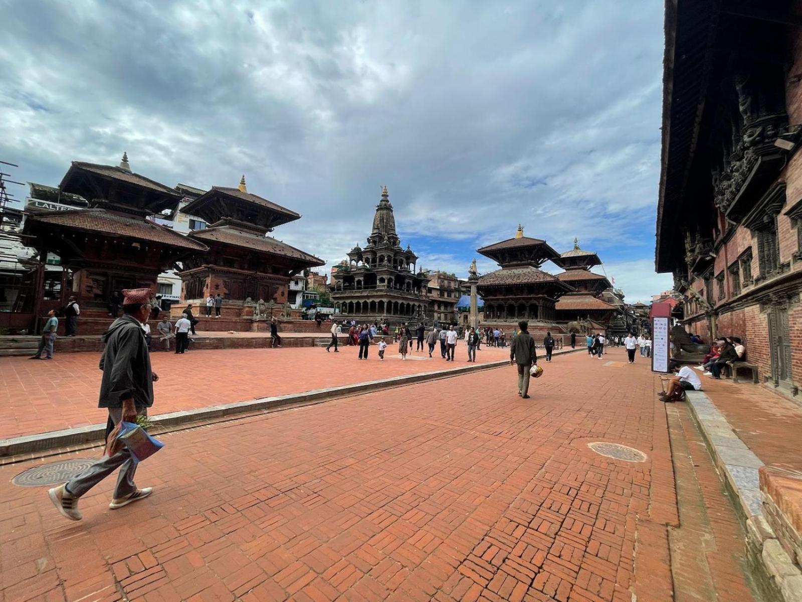 ホテル Patan Square - 2 Km From Patan Durbar Square エクステリア 写真