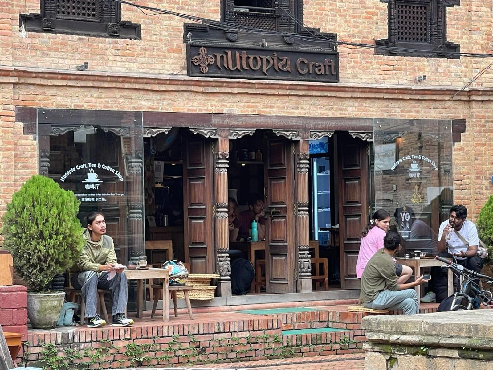 ホテル Patan Square - 2 Km From Patan Durbar Square エクステリア 写真
